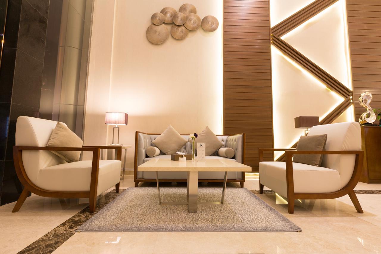 בוריידה Ayam Lilian Aparthotel מראה חיצוני תמונה
