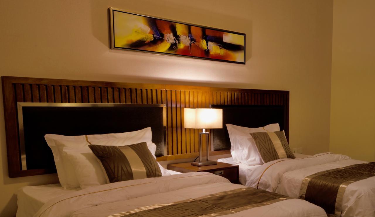 בוריידה Ayam Lilian Aparthotel מראה חיצוני תמונה