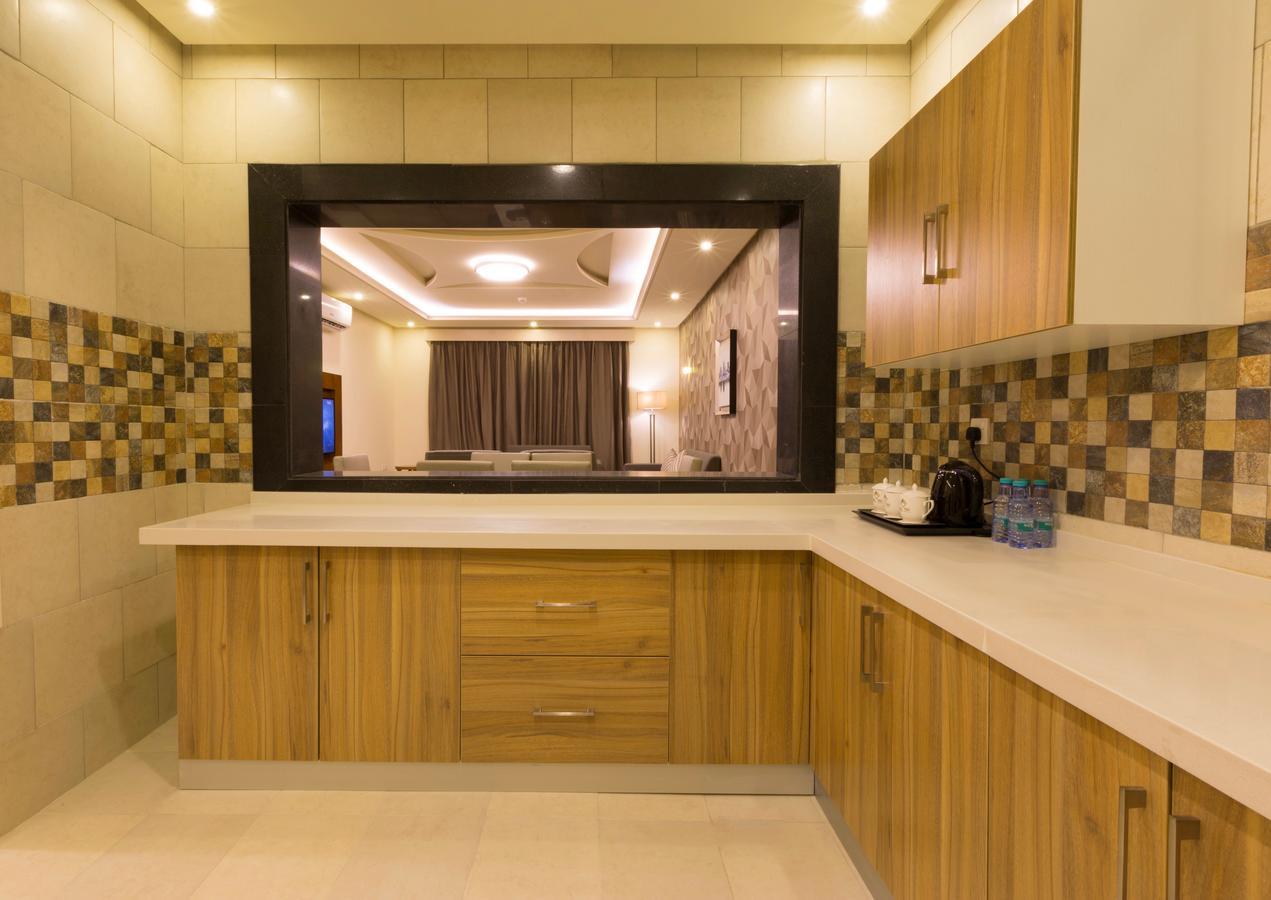 בוריידה Ayam Lilian Aparthotel מראה חיצוני תמונה