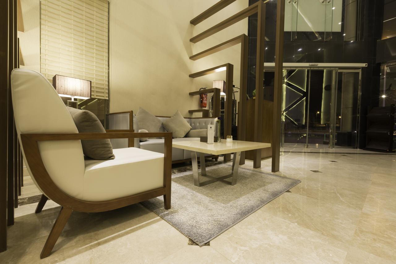 בוריידה Ayam Lilian Aparthotel מראה חיצוני תמונה